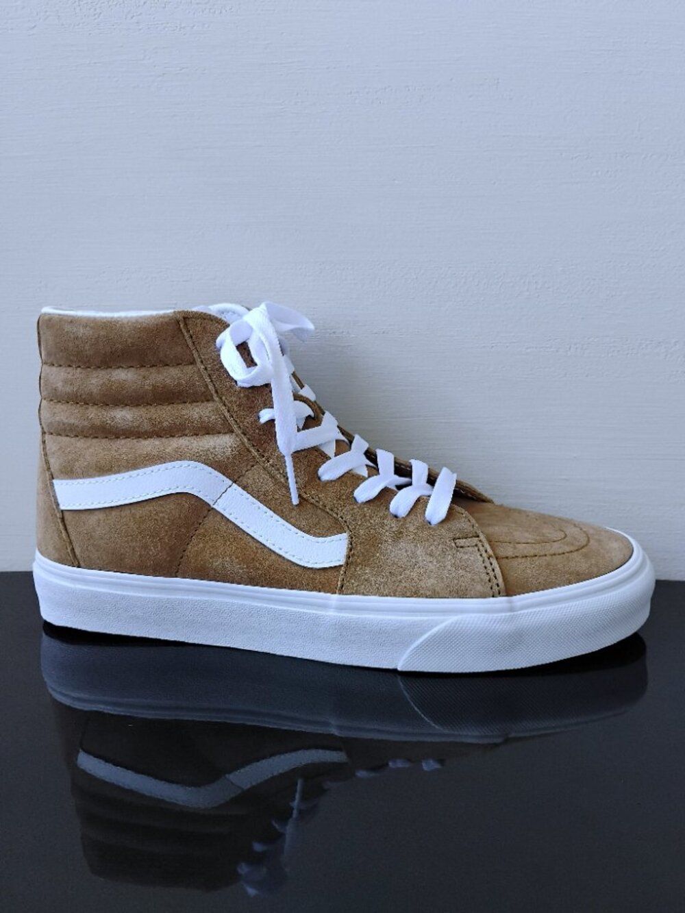 Vans Women's Sk8-Hi Pig Suede HeiQ Water Repellent Protection in Grounded & Warm